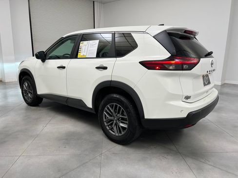 Used 2024 Nissan Rogue S FWD image 6