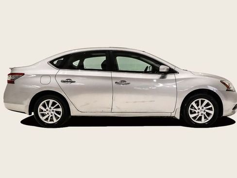 Used 2015 Nissan Sentra SV w/ Style Package image 4