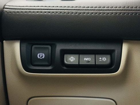Used 2017 Buick LaCrosse Premium AWD/4WD image 52