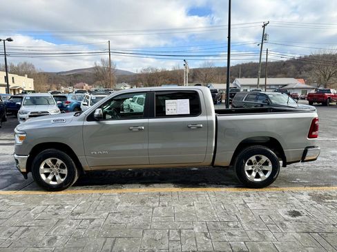 Used 2024 RAM 1500 Laramie AWD/4WD image 5