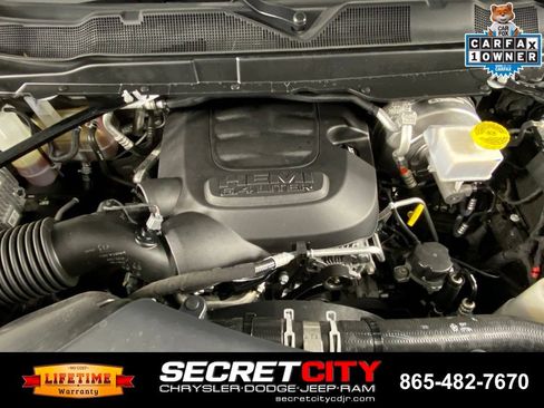 Used 2025 RAM 2500 Big Horn AWD/4WD image 32