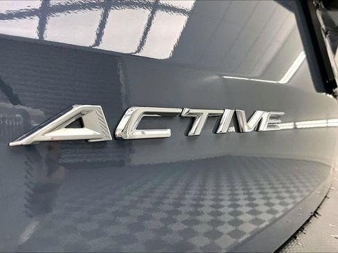Certified 2025 Ford Escape Active w/ Active Premium Tech Pack FWD image 8