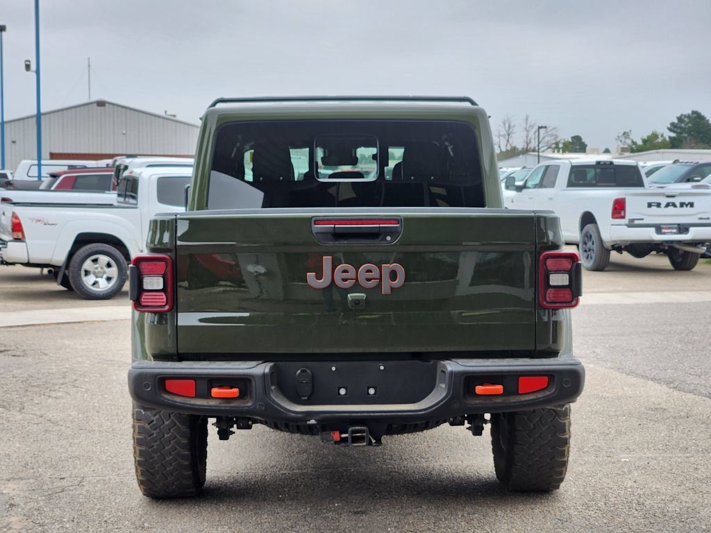 Used 2024 Jeep Gladiator Mojave AWD/4WD image 11
