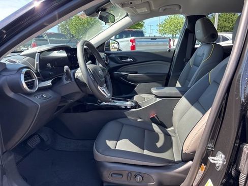 New 2026 Chevrolet Trax ACTIV w/ Driver Confidence Package FWD image 9