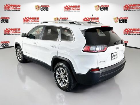Used 2020 Jeep Cherokee Latitude Plus w/ Cold Weather Group AWD/4WD image 2