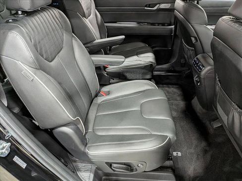 Used 2024 Hyundai Palisade Limited FWD image 22