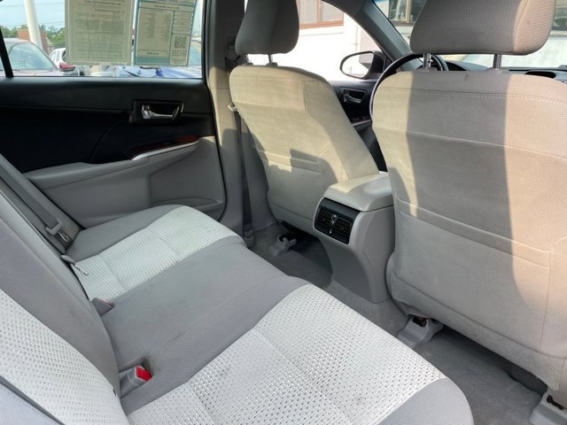 Used 2013 Toyota Camry XLE FWD image 11