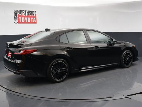 Used 2025 Toyota Camry SE w/ Multimedia Upgrade Package image 4