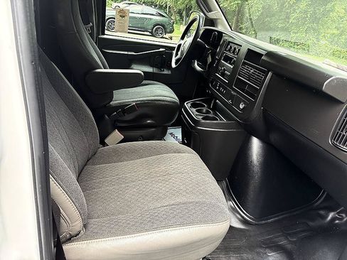 Used 2023 GMC Savana 2500 w/ Driver Convenience Package RWD image 15