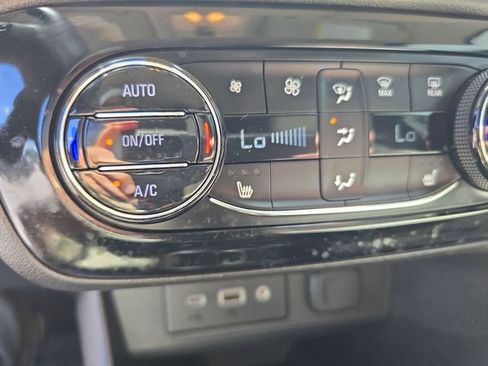 Certified 2022 Buick Encore GX Select image 21