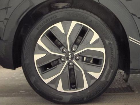 Used 2024 Kia EV6 Light image 21