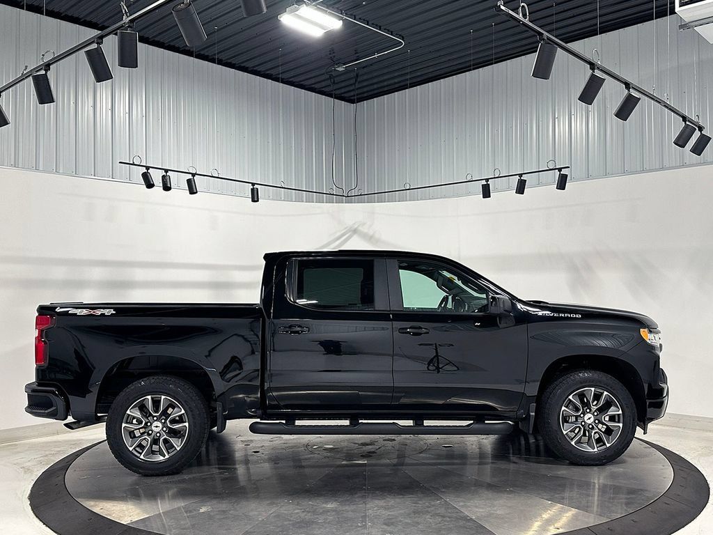Used 2023 Chevrolet Silverado 1500 RST AWD/4WD image 11