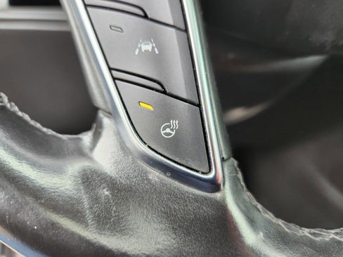 Used 2019 Cadillac XT5 Luxury image 21