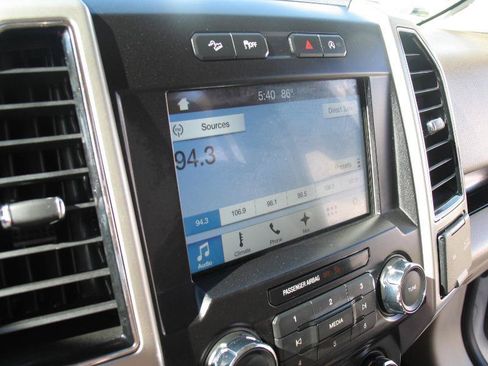 Used 2018 Ford F150 Lariat AWD/4WD image 40