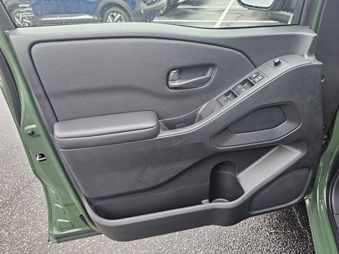 New 2026 Nissan Frontier SV w/ SV Convenience Package image 12