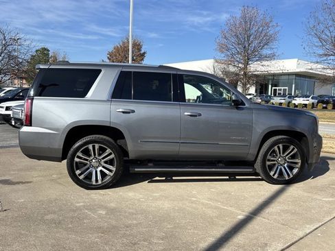 Used 2019 GMC Yukon Denali w/ Denali Ultimate Package image 2