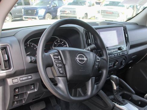 Used 2025 Nissan Frontier S w/ S Utility Package image 18