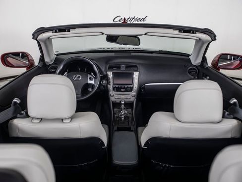 Used 2015 Lexus IS 250C image 11