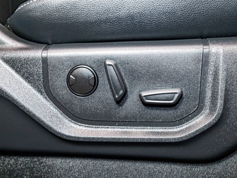 Used 2022 Ford F250 Lariat w/ Tremor Off-Road Package image 25