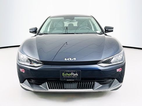 Used 2023 Kia EV6 Light image 2