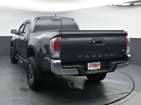 Used 2022 Toyota Tacoma TRD Off-Road image 6