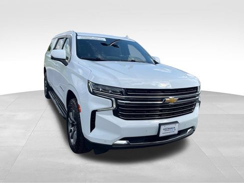 Used 2024 Chevrolet Suburban LT w/ LT Signature Plus Package AWD/4WD image 8