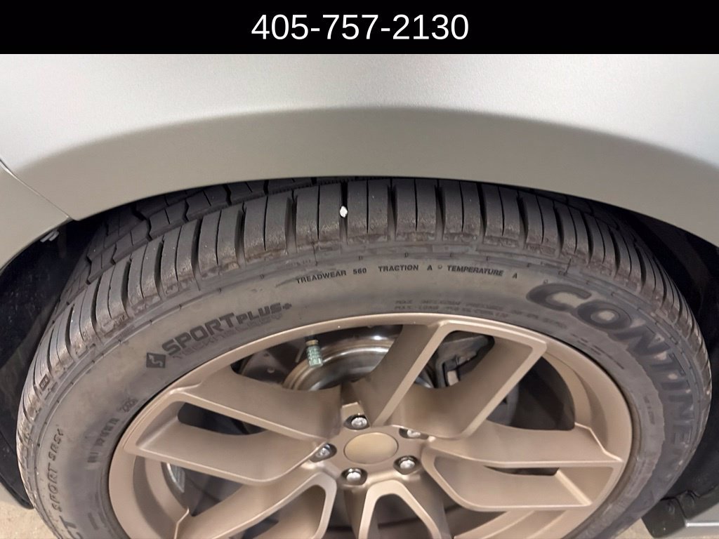 Used 2016 Dodge Charger SXT w/ Plus Group RWD image 2
