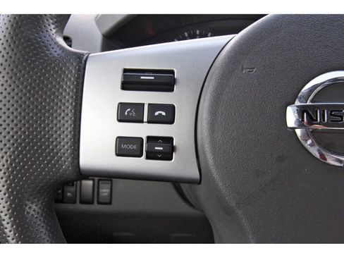 Used 2014 Nissan Frontier SV w/ SV Value Truck Package RWD image 18