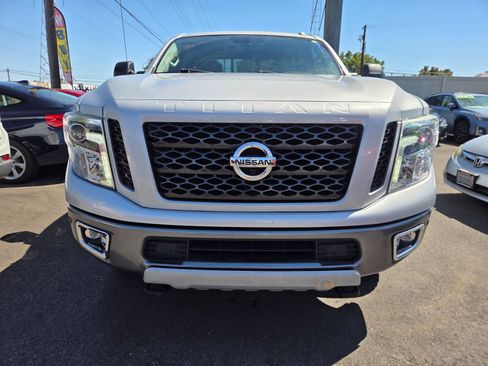 Used 2019 Nissan Titan PRO-4X w/ Pro-4x Convenience Package AWD/4WD image 6