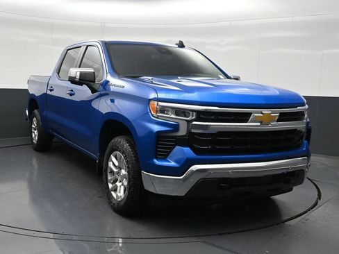 Used 2024 Chevrolet Silverado 1500 LT w/ Safety Package AWD/4WD image 8