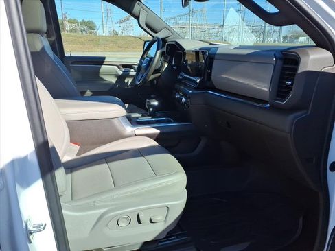 Used 2023 GMC Sierra 1500 SLT w/ SLT Premium Plus Package image 11