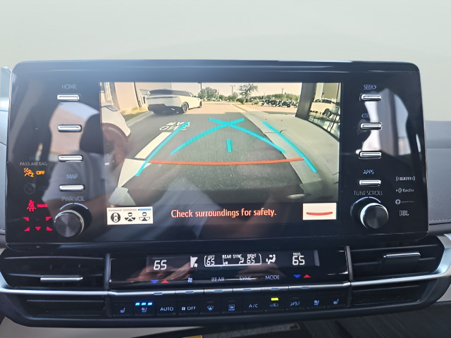 Used 2021 Toyota Sienna Platinum FWD image 15