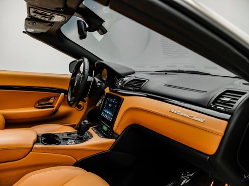 Used 2018 Maserati GranTurismo Sport image 52