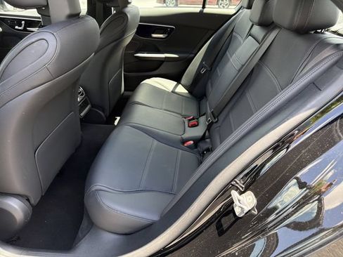 Used 2025 Mercedes-Benz C 300 Sedan image 24