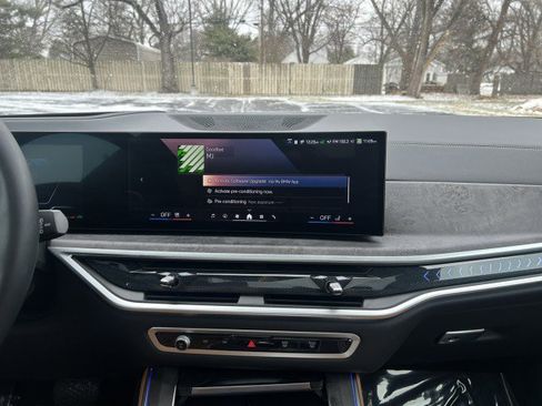 Used 2024 BMW X5 xDrive40i w/ Premium Package image 13