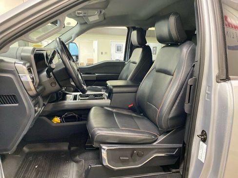 Used 2023 Ford F450 Lariat AWD/4WD image 14