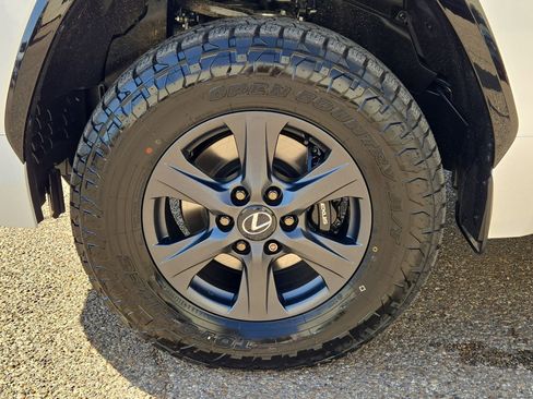 New 2026 Lexus LX 700h Overtrail image 11