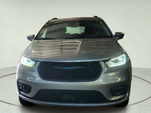 Used 2021 Chrysler Pacifica Touring-L w/ S Appearance Package FWD image 7