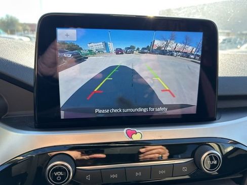 Used 2020 Ford Escape SE image 13