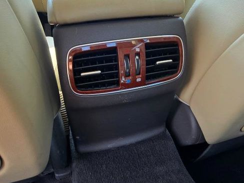 Used 2013 Hyundai Genesis 3.8 RWD image 29