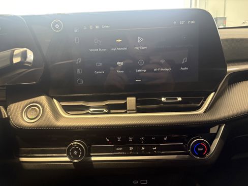 Used 2025 Chevrolet Equinox LT image 12