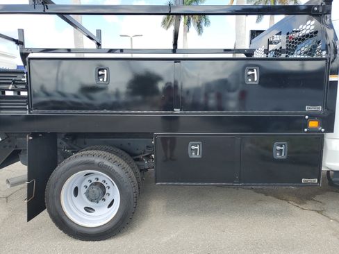New 2024 Ford F550 4x4 Regular Cab Super Duty image 12