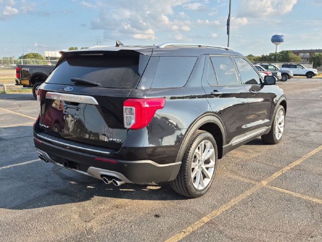 Used 2023 Ford Explorer Platinum w/ Technology Package AWD/4WD image 9