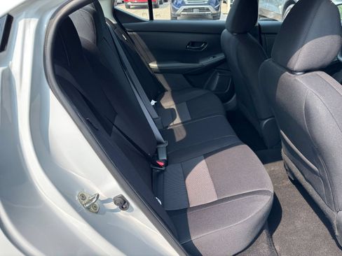 Used 2025 Nissan Sentra SV FWD image 36