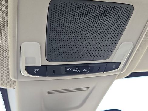 Used 2025 Honda CR-V LX image 32