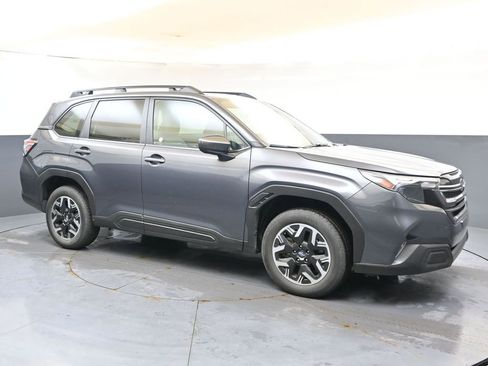 Used 2025 Subaru Forester Premium AWD/4WD image 7