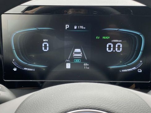 New 2025 Kia Sportage LX image 14