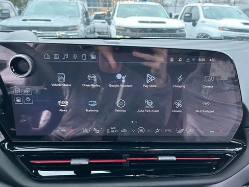 New 2025 Chevrolet Silverado EV RST image 31