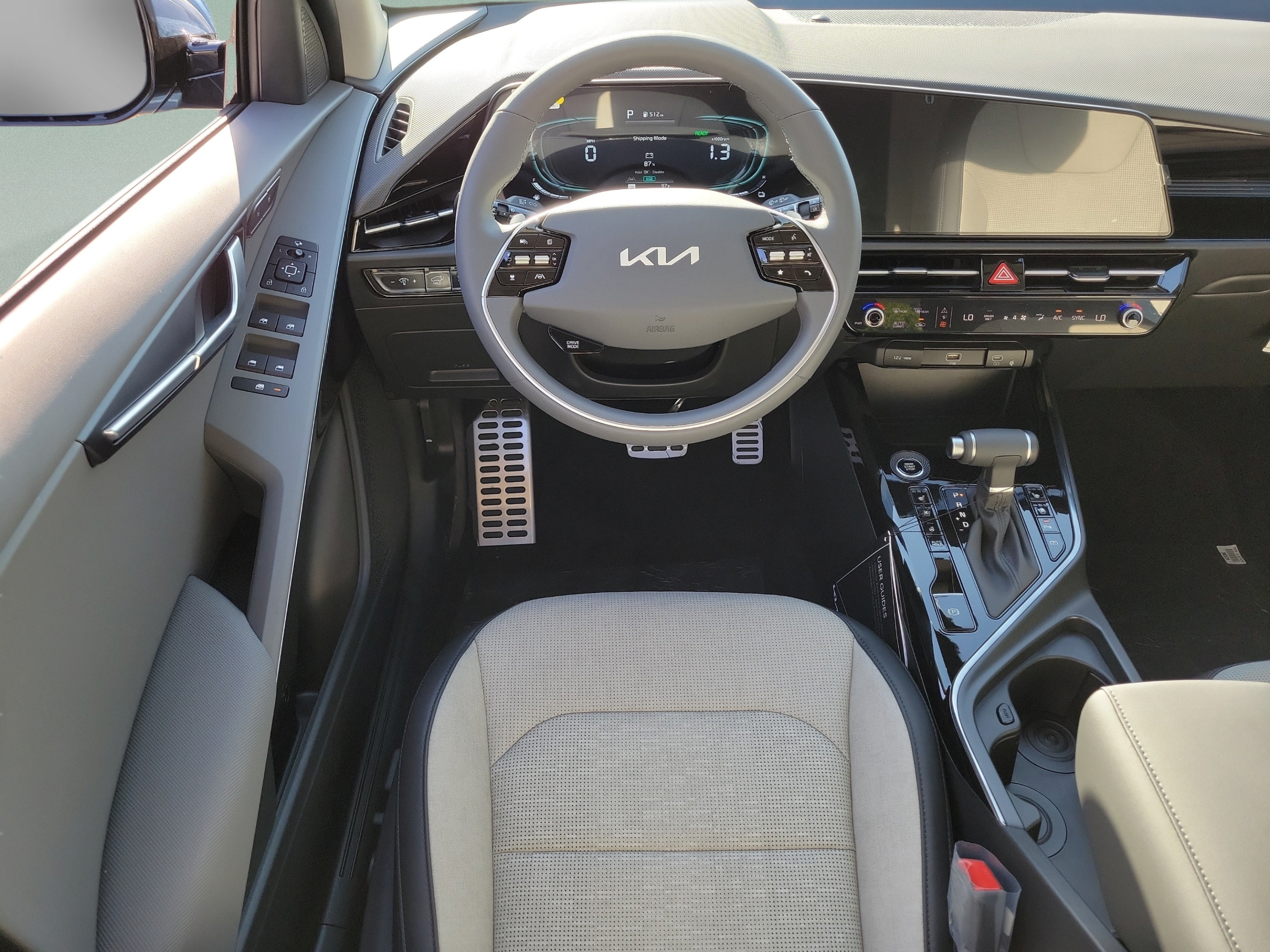 New 2026 Kia Niro SX Touring FWD image 8