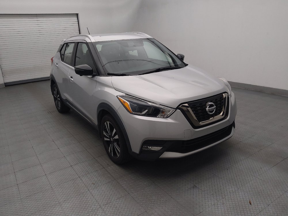 Used 2019 Nissan Kicks SR w/ SR Premium Package FWD image 13